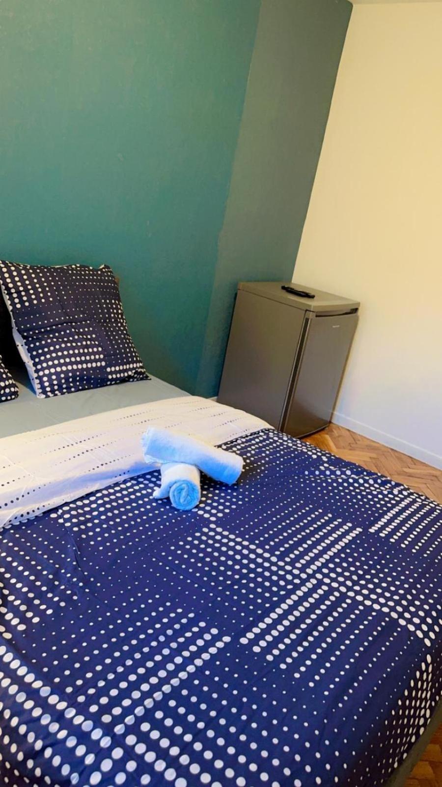 Mini-Studio Avec Kitchenette Ou Chambre Confort Avec Frigo Et Tv - Parking En Option Sur Resa ! 沙维尔 外观 照片