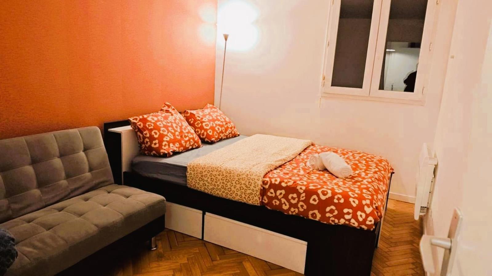 Mini-Studio Avec Kitchenette Ou Chambre Confort Avec Frigo Et Tv - Parking En Option Sur Resa ! 沙维尔 外观 照片